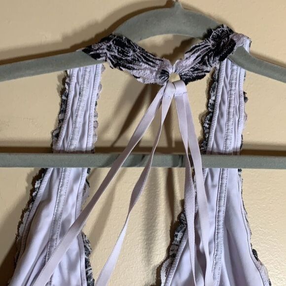 Victoria Secret PINK Black & White Lace Bralette - Picture 3 of 6